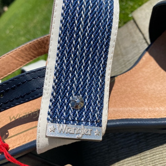 BNWT Boxed Wrangler Size 6 Sunny Dayla Block Heeled Sandals White Chunky Straps - Picture 7 of 15